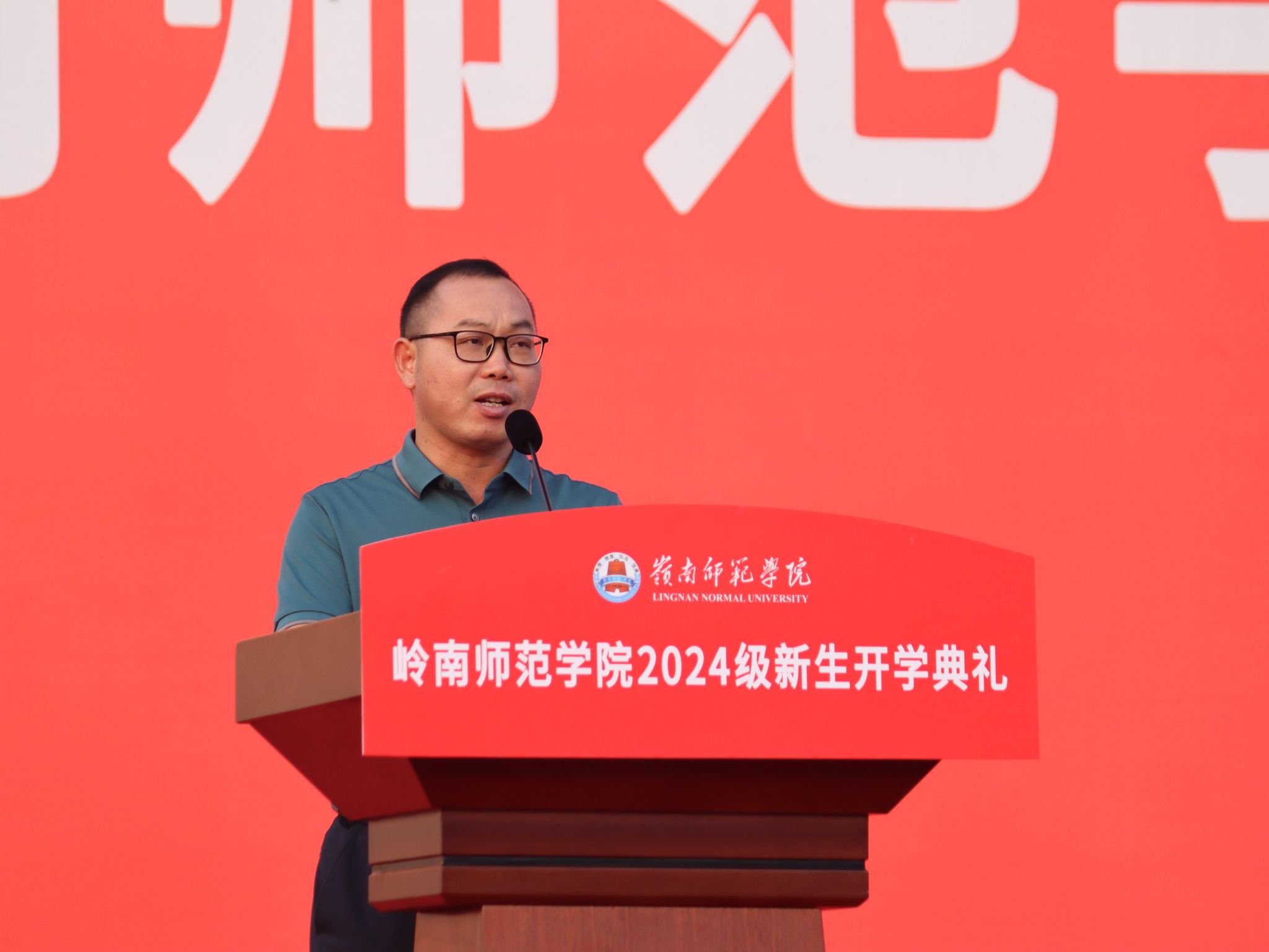 (蔡文倩摄)寸金教师代表乔志强老师发言.jpg (蔡文倩摄)寸金教师代表乔志强老师发言.jpg