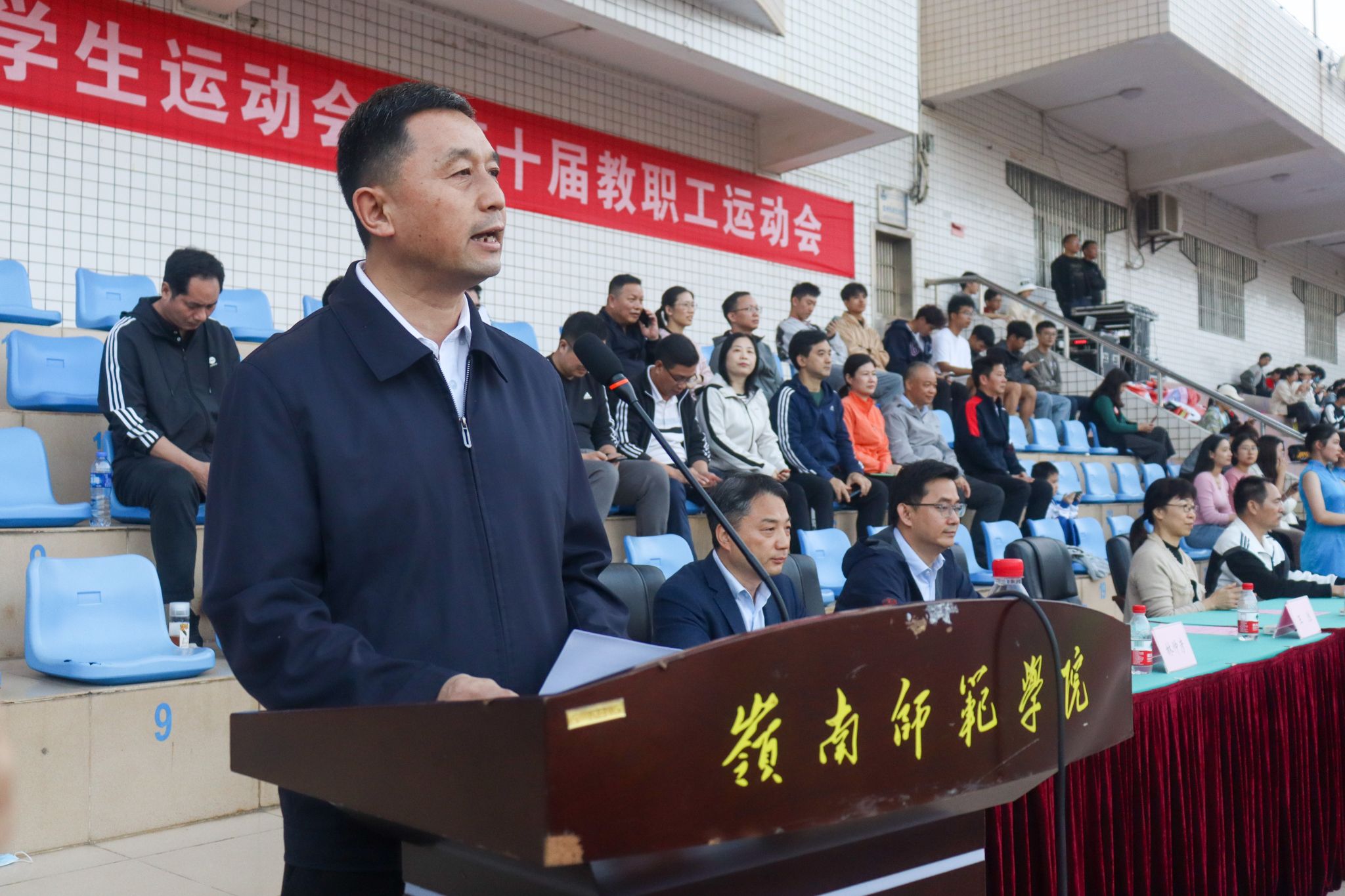 王佳乐摄 (16)王胜特写.jpg 王佳乐摄 (16)王胜特写.jpg