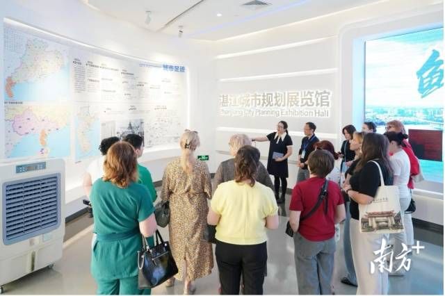 3c30c0ef323248b3b034baf4c9662f31_batchwm.jpg 3c30c0ef323248b3b034baf4c9662f31_batchwm.jpg