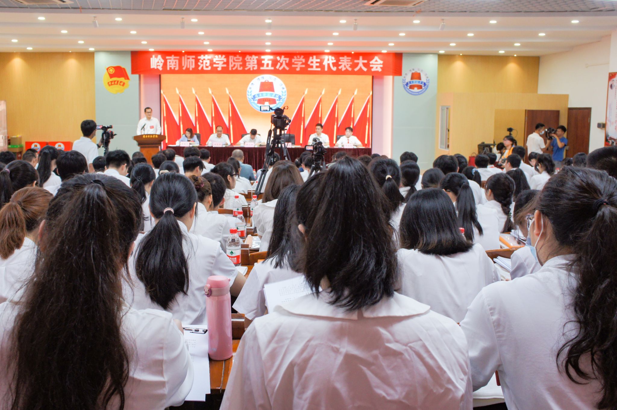 陈香媚会议现场 (1).jpg